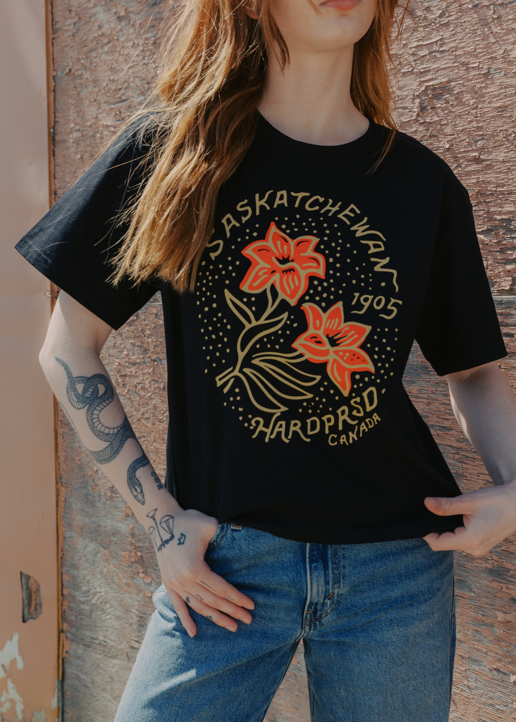 Gold Lily Boxy Tee | Black | Ladies