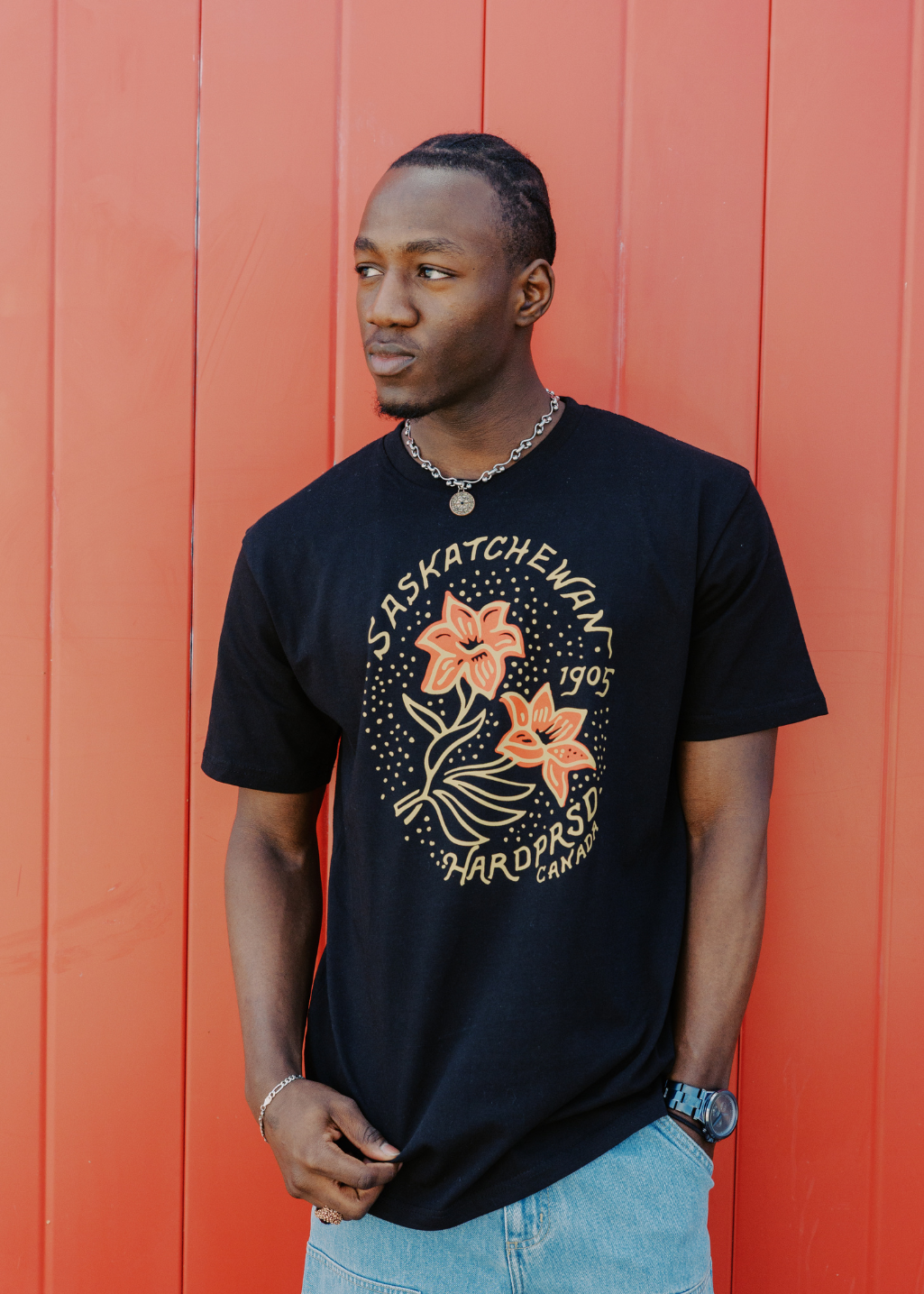 Gold Lily Tee | Black | Unisex