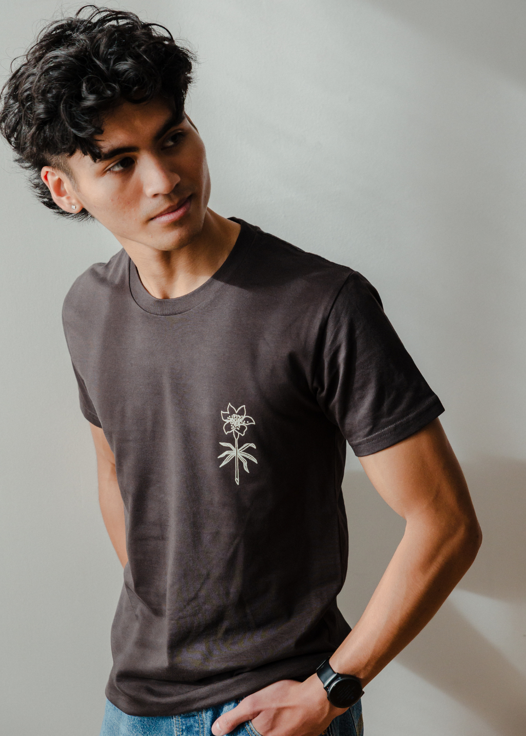 Memento Lily Tee | Charcoal | Unisex