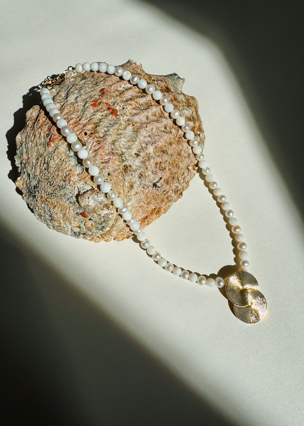 Oneiro Designs - Kismet Necklace - Gold/Pearl