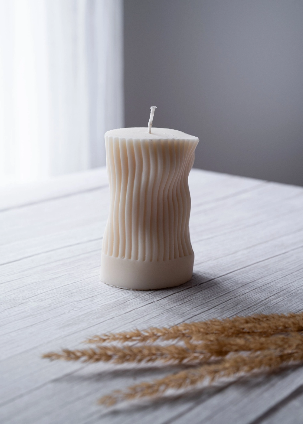 Allure CA - Unique Wavy Fluted Pillar Column Candle - Vanilla