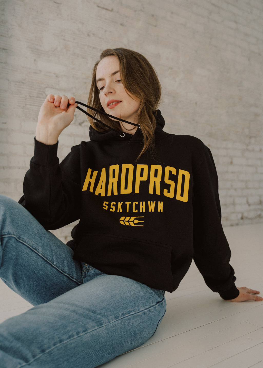 Alumni Sweater | Black/Gold | Unisex