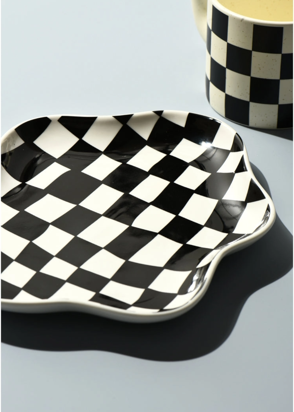 Filtrum Home - Checkered Ceramic Plate - Black