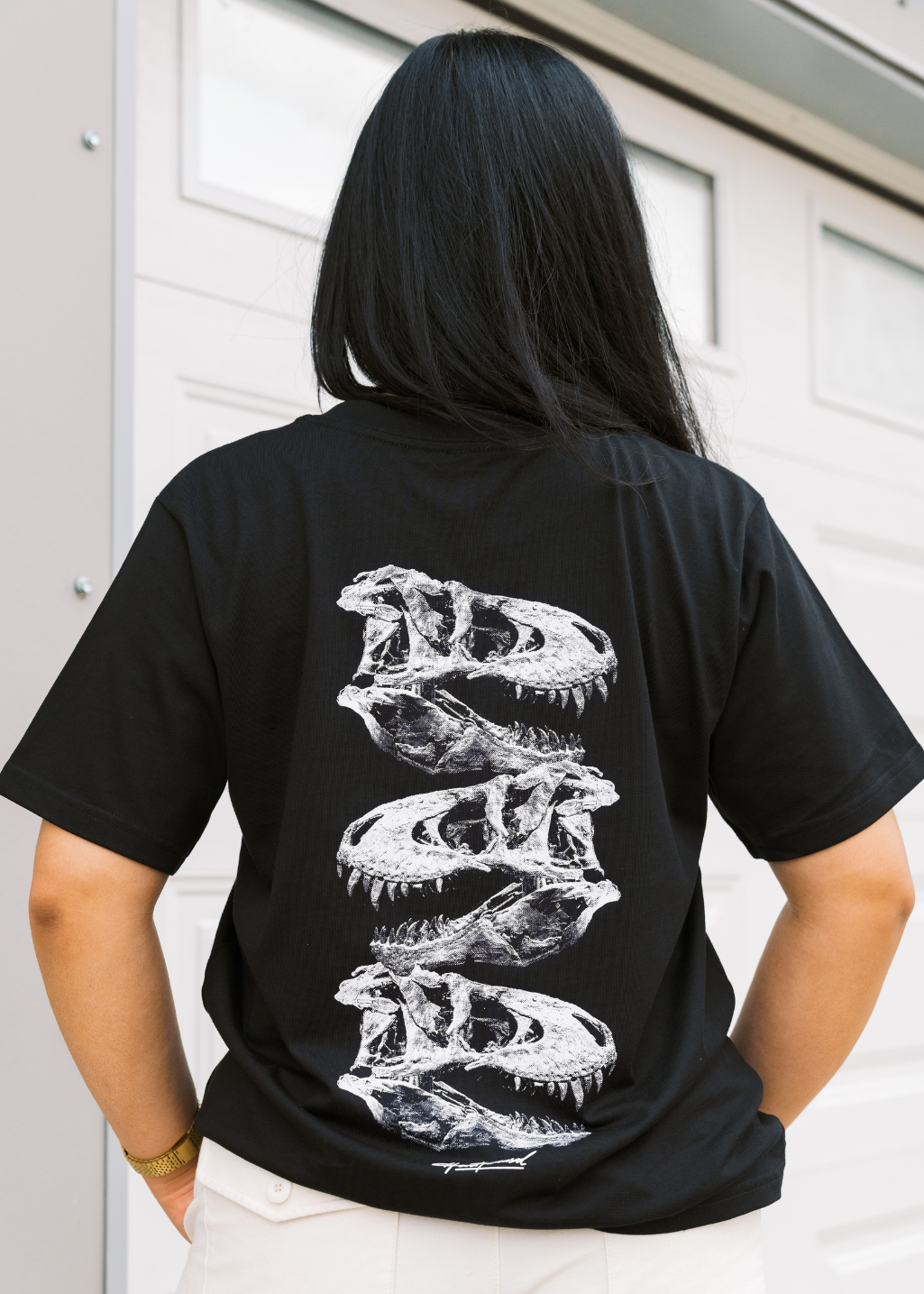 Fossil Tee | Black | Ladies
