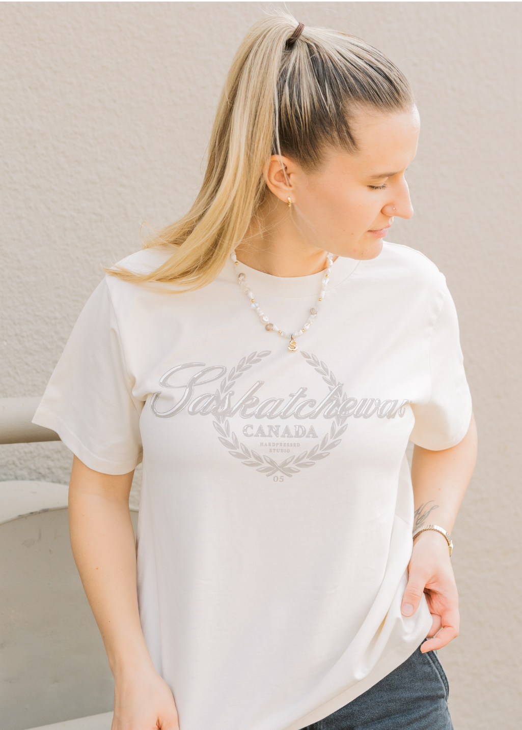 Premier Wreath Tee | Birch | Ladies