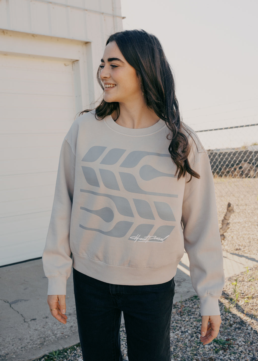 Signature Grain Crewneck | White Sand | Ladies