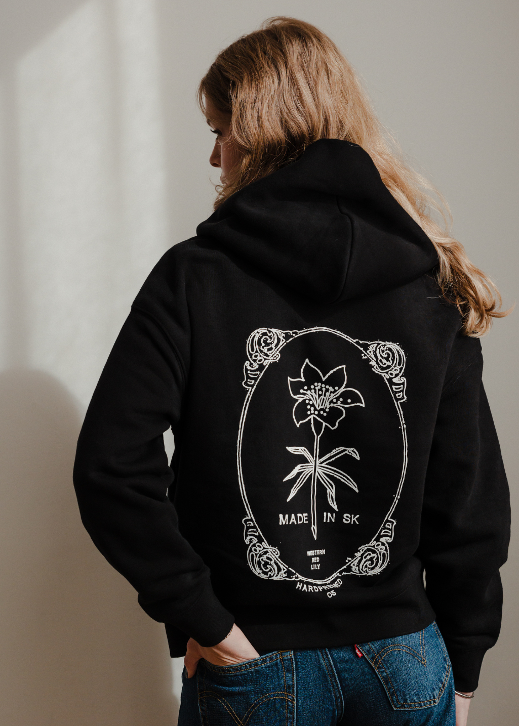Memento Lily Zip-up Sweater | Black | Ladies