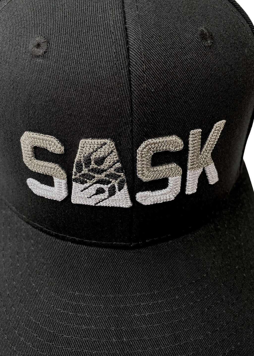 Sask Icon Snapback | Black/Greyscale - Hardpressed Print Studio Inc.